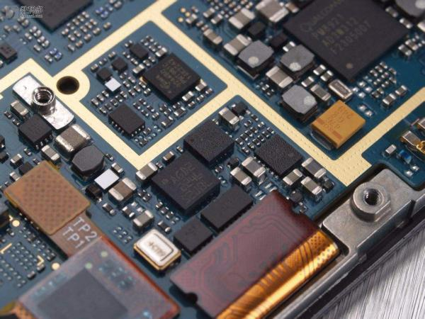 誠信收購Micron存儲器、NAND 閃存、非易失性、串行EEPROM