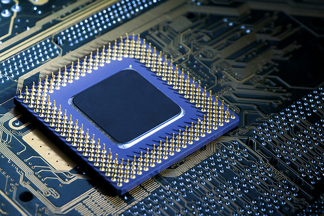 供應(yīng) Renesas 時(shí)鐘和定時(shí)：晶體振蕩器、抖動(dòng)衰減器、VersaClock 可編程時(shí)鐘